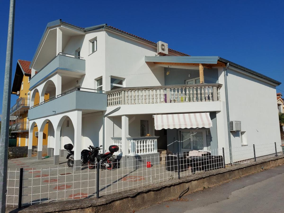 Apartman Luka Apartment Vodice Exterior foto