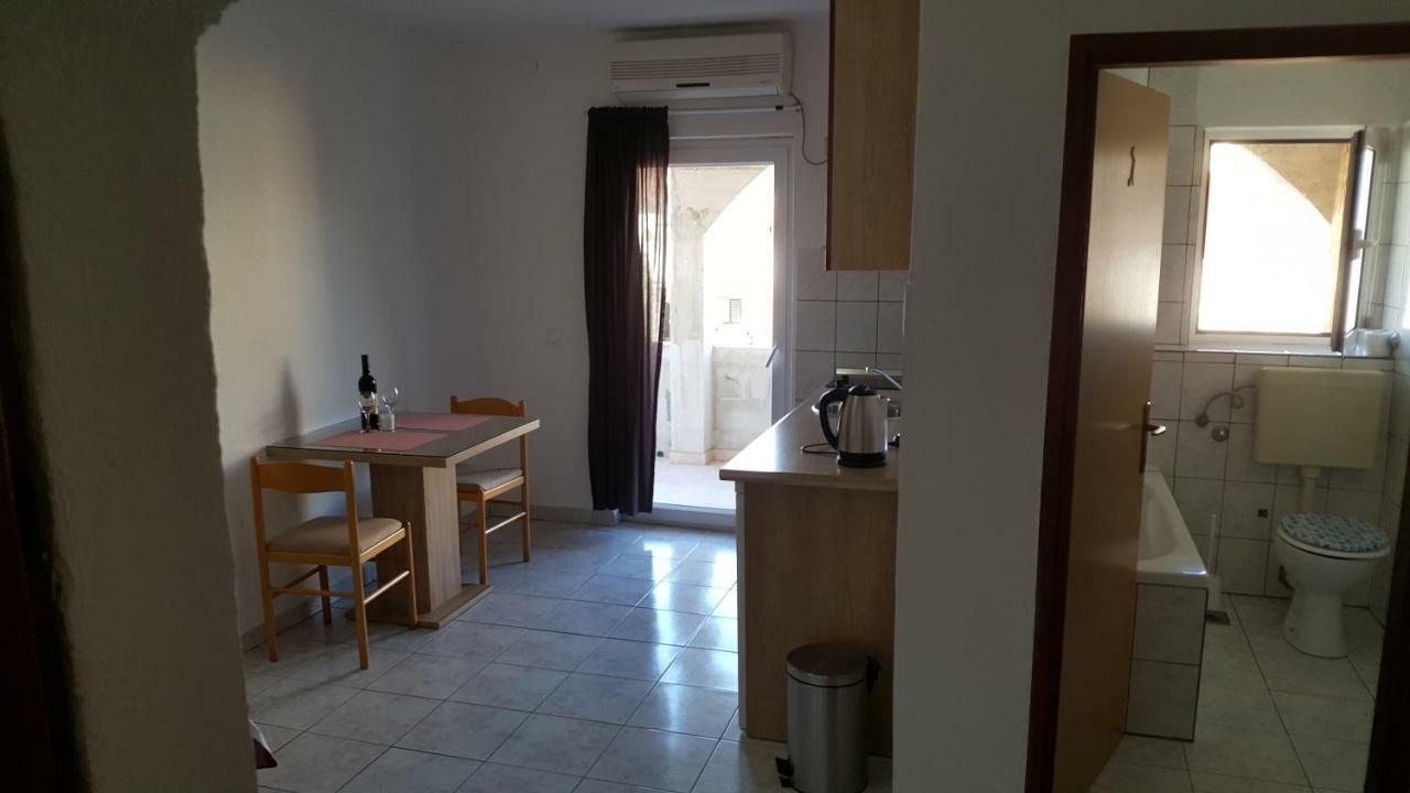 Apartman Luka Apartment Vodice Exterior foto