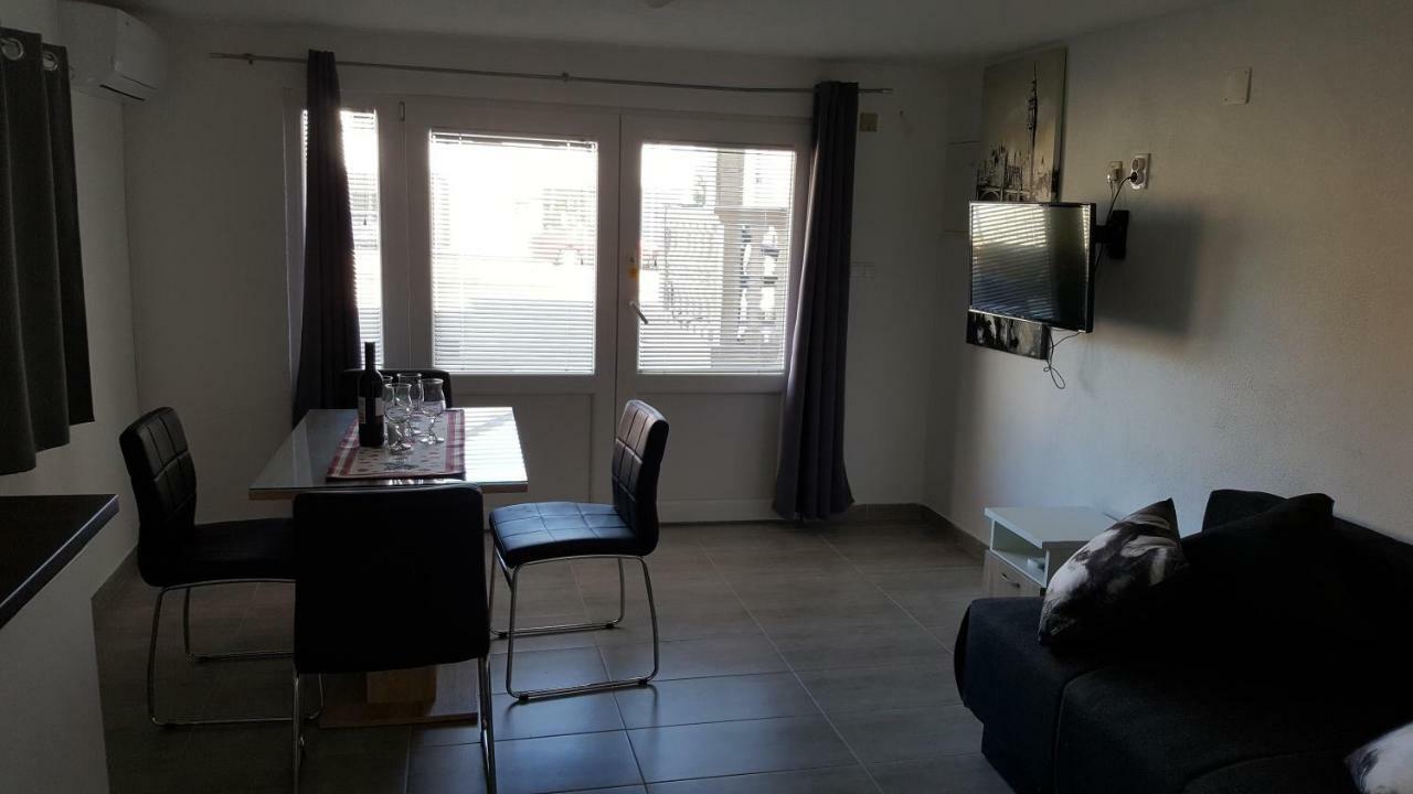 Apartman Luka Apartment Vodice Exterior foto