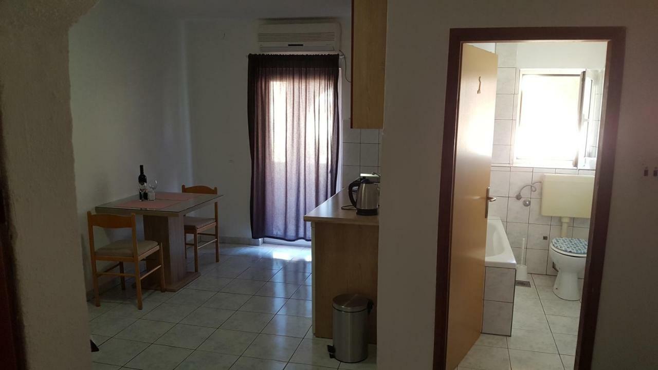Apartman Luka Apartment Vodice Exterior foto
